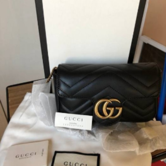 GG Marmont matelassé leather super mini bag